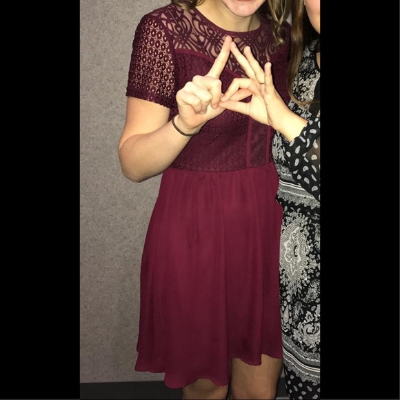 Francescas Lace Detailing Dress - Picture 2 of 5